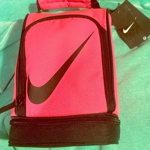 NIKE Mini cooler thing that’s very hot pink & NWT!
